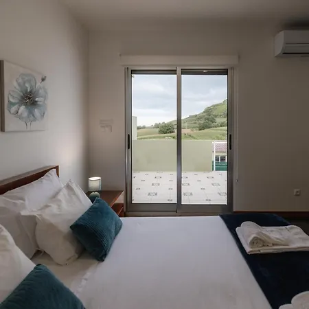 Azores Mountain View Ferienhaus *